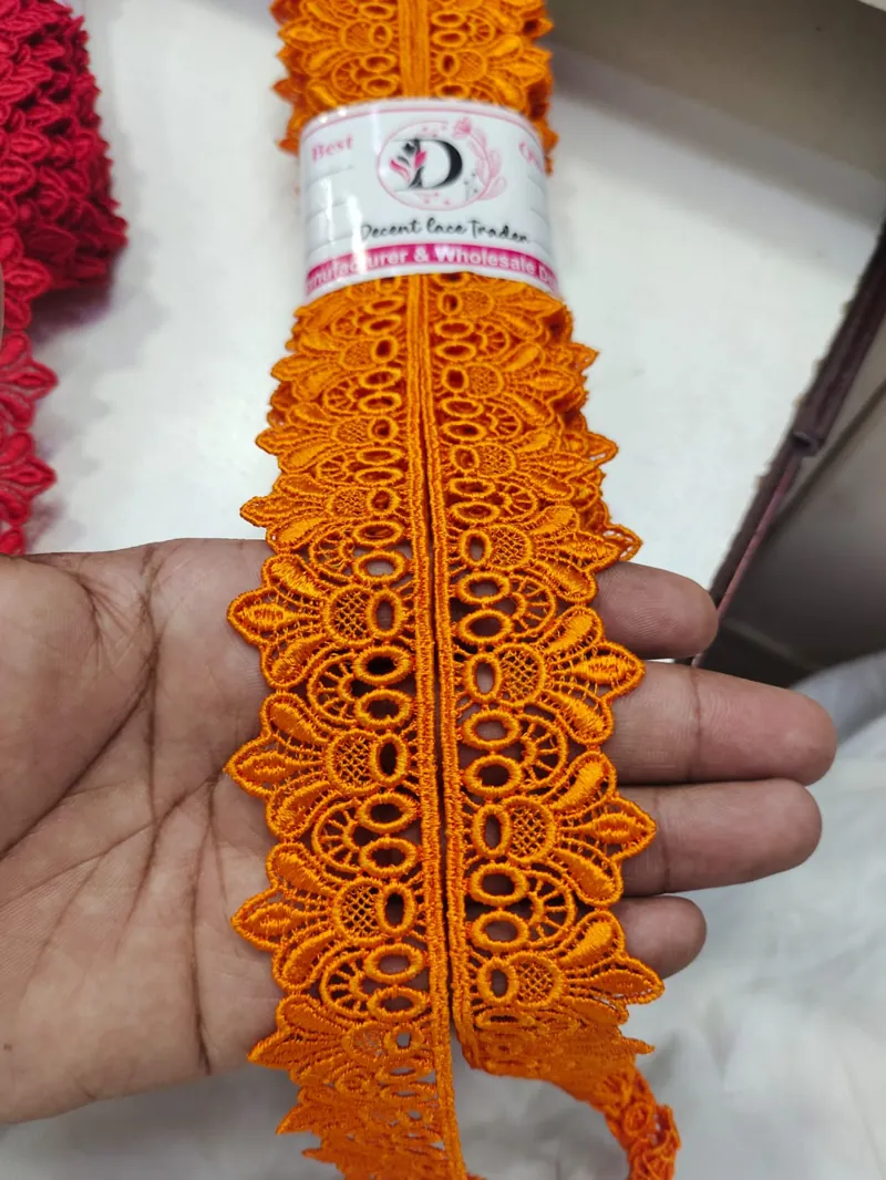 Center Patti Lace guipure lace design DL-C02, width about 4 – 6 cm (1½ – 2½ inches)