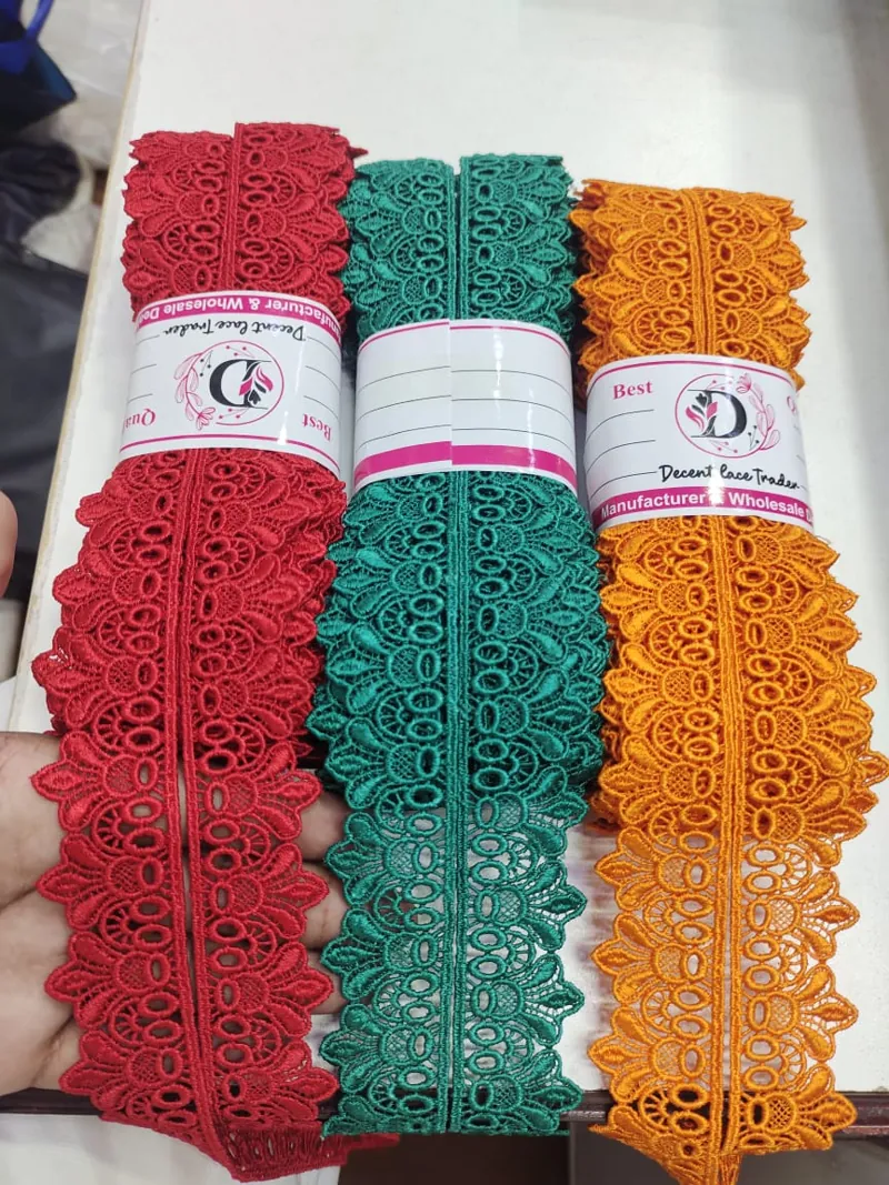 Center Patti Lace guipure lace design DL-C04, width about 4 – 6 cm (1½ – 2½ inches)