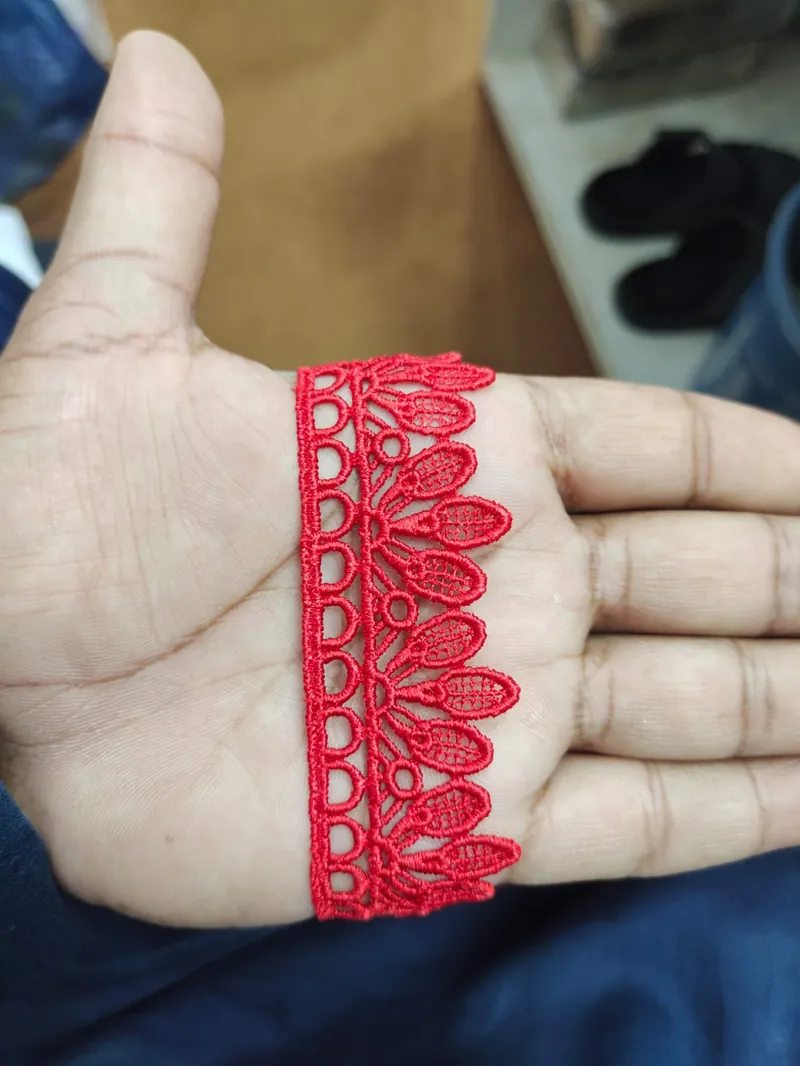 Medium Size Lace guipure lace design DL-M15, width about 2 – 5 cm (1 – 2 inches)