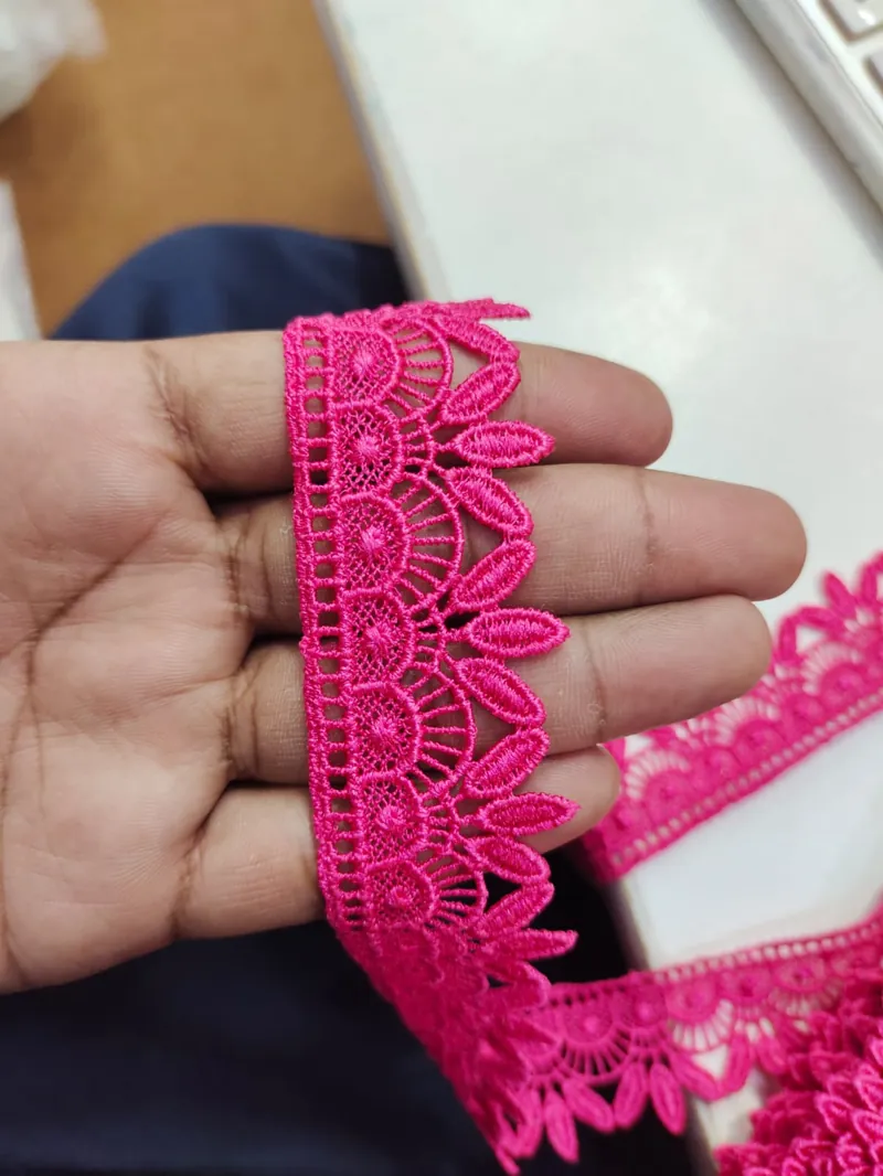 Medium Size Lace guipure lace design DL-M19, width about 2 – 5 cm (1 – 2 inches)