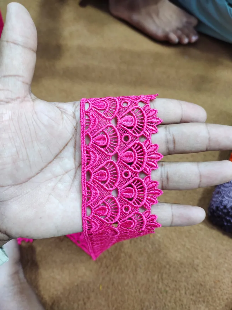 Medium Size Lace guipure lace design DL-M21, width about 2 – 5 cm (1 – 2 inches)