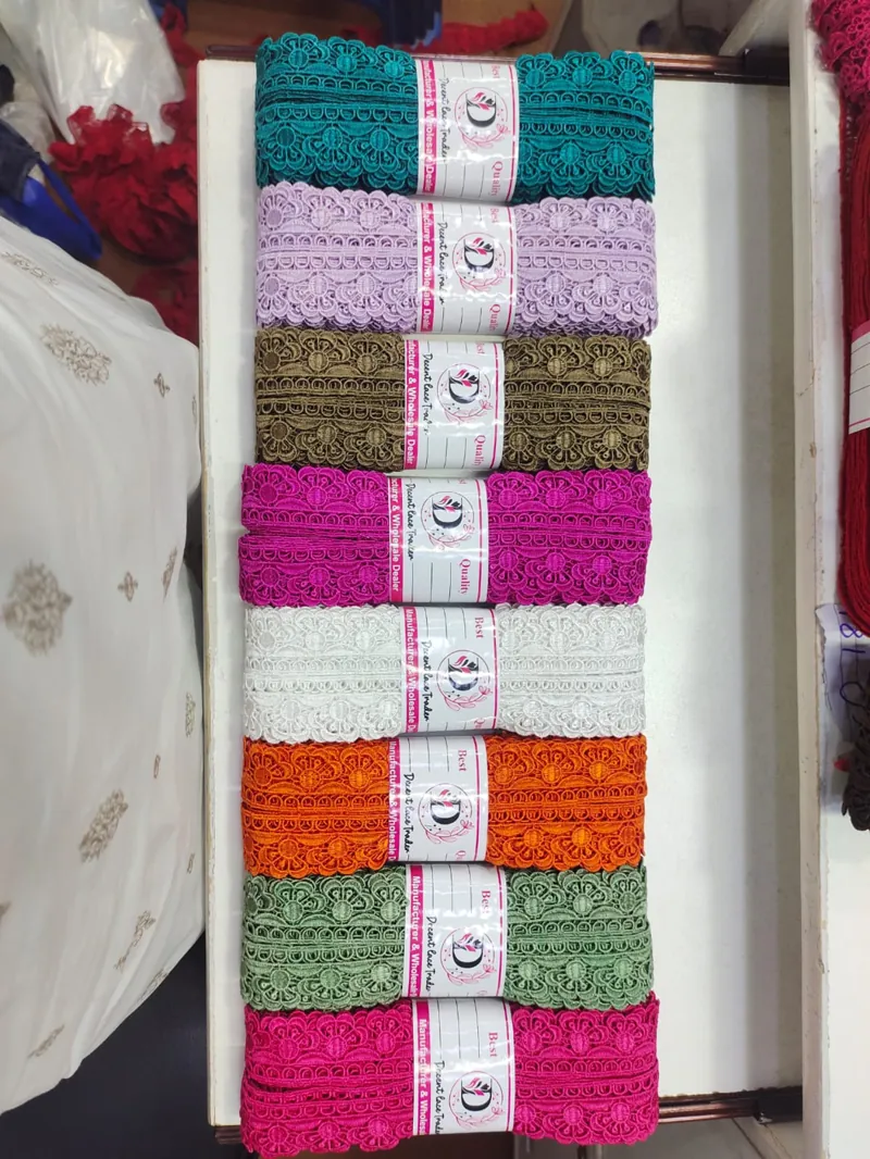 Medium Size Lace guipure lace design DL-M31, width about 2 – 5 cm (1 – 2 inches)