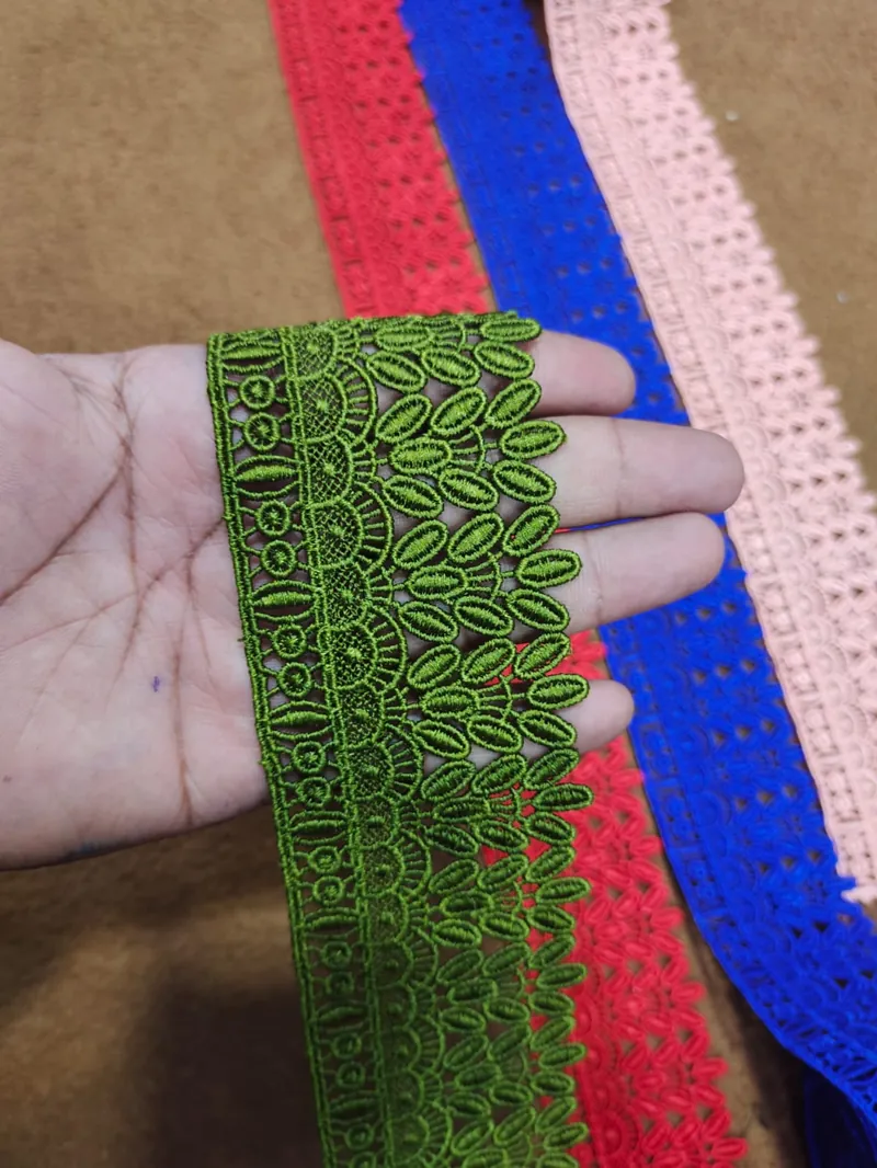 Wide scarf guipure lace, 3 to 5 inches, in green, red, blue and pink